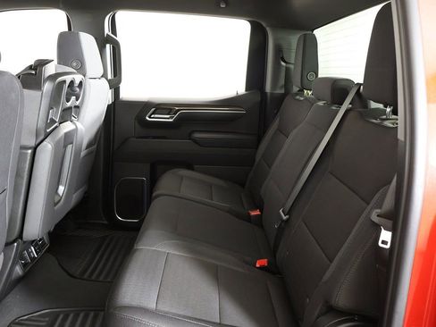 Used 2025 Chevrolet Silverado 1500 LT AWD/4WD image 32