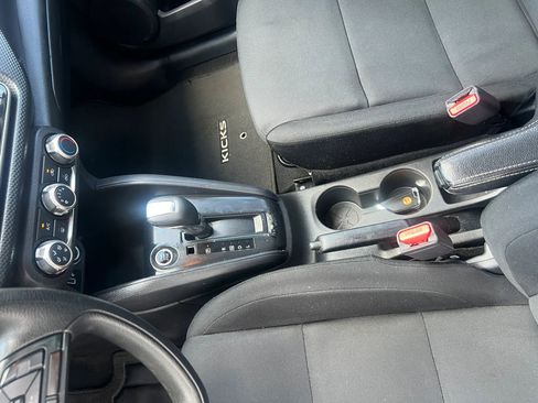 Used 2023 Nissan Kicks S FWD image 15