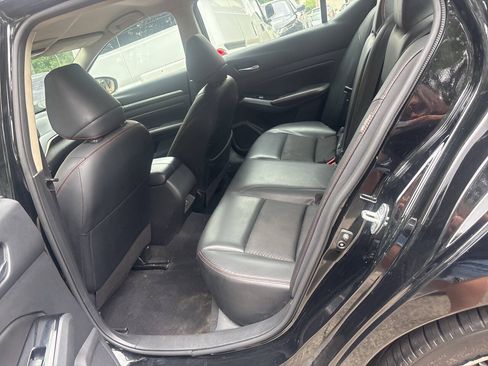 Used 2023 Nissan Altima 2.5 SR FWD image 14