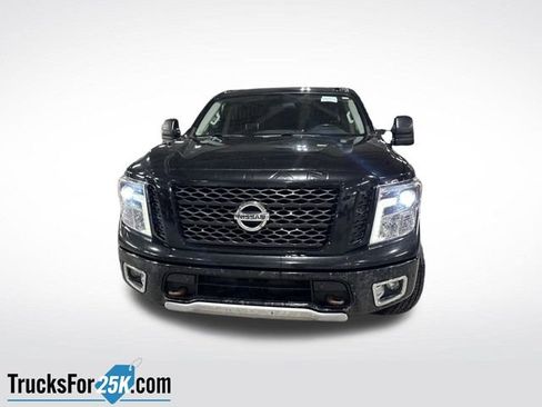 Used 2018 Nissan Titan PRO-4X image 12