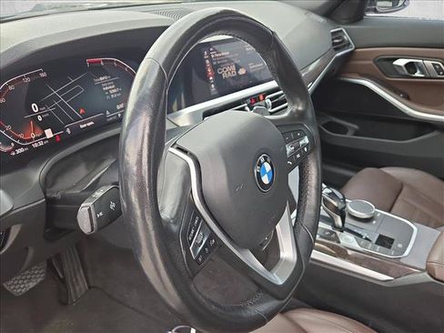Used 2019 BMW 330i xDrive Sedan AWD/4WD image 9