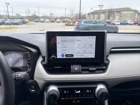 Used 2024 Toyota RAV4 XLE w/ Convenience Package image 14