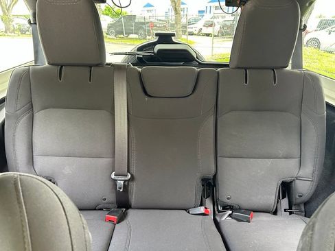 Certified 2018 Jeep Wrangler Unlimited Sahara AWD/4WD image 15