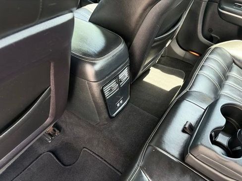 Used 2020 Chrysler 300 S RWD image 32