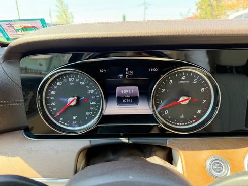 Used 2018 Mercedes-Benz E 400 4MATIC Sedan image 21