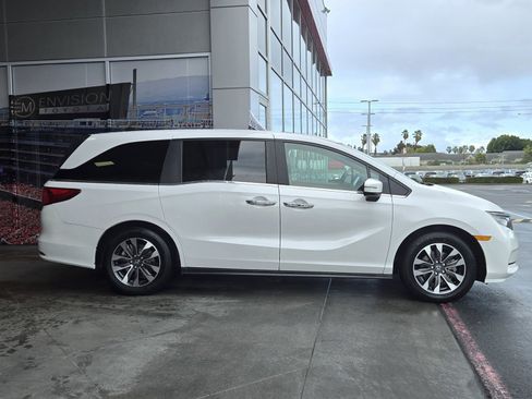 Used 2024 Honda Odyssey EX-L image 4