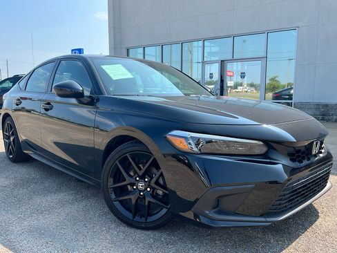 Used 2024 Honda Civic Sport image 1