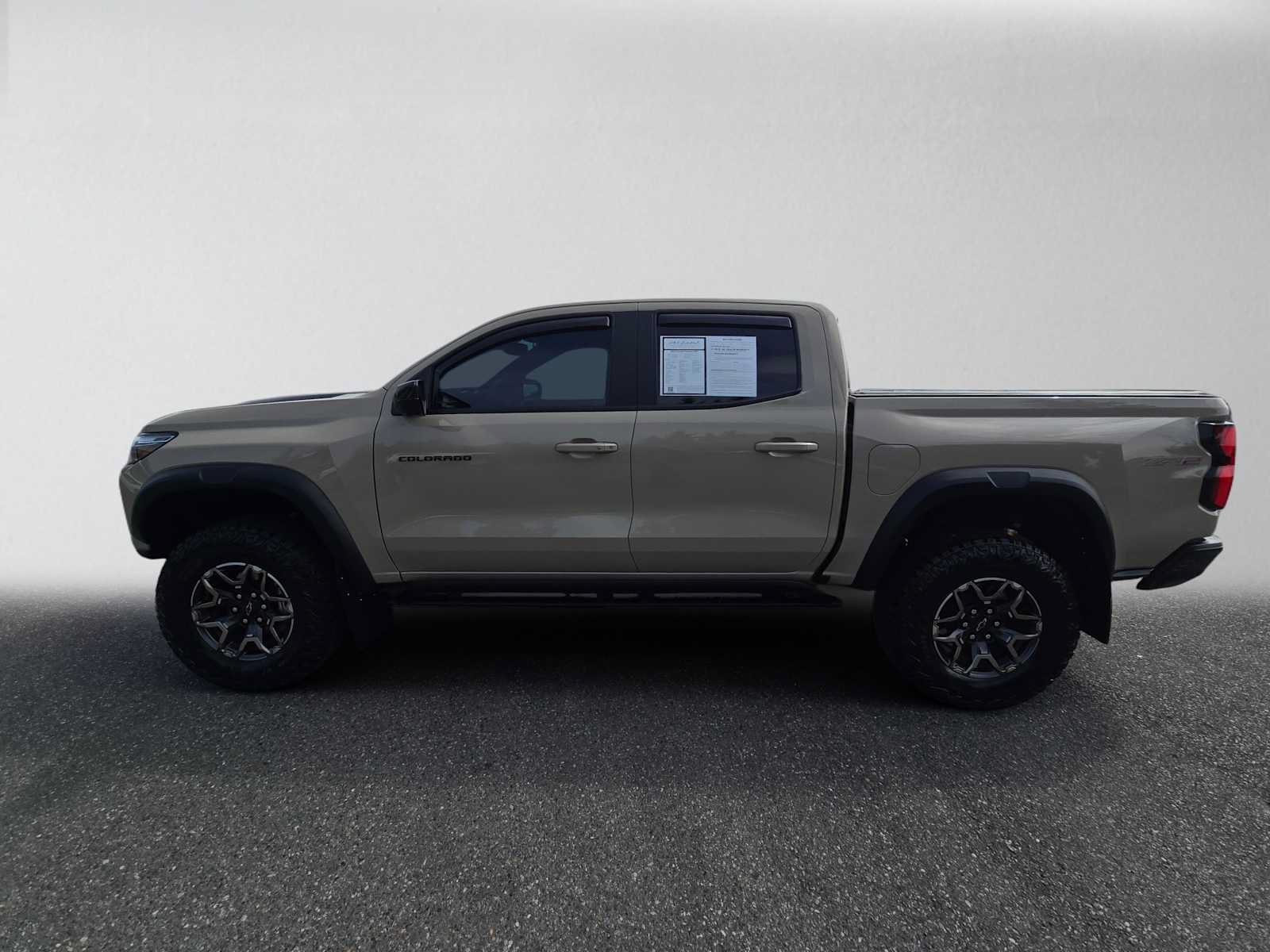 Used 2024 Chevrolet Colorado ZR2 w/ ZR2 Convenience Package III AWD/4WD image 6