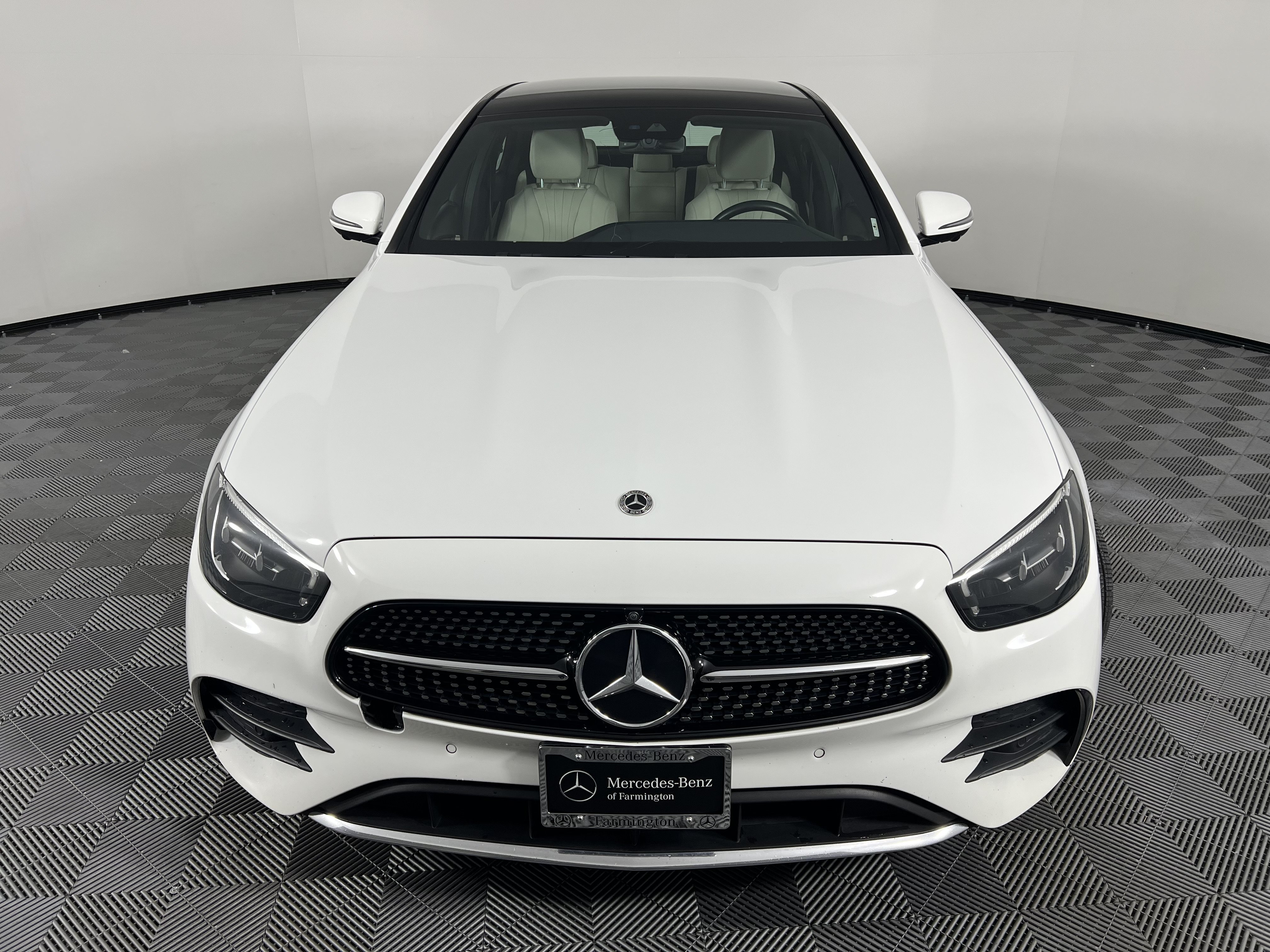 Certified 2022 Mercedes-Benz E 450 4MATIC Sedan image 4