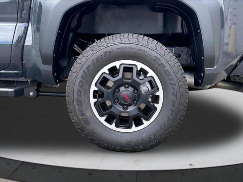 Used 2026 Toyota Tacoma TRD Off-Road w/ TRD Off Road Upgrade Package AWD/4WD image 38