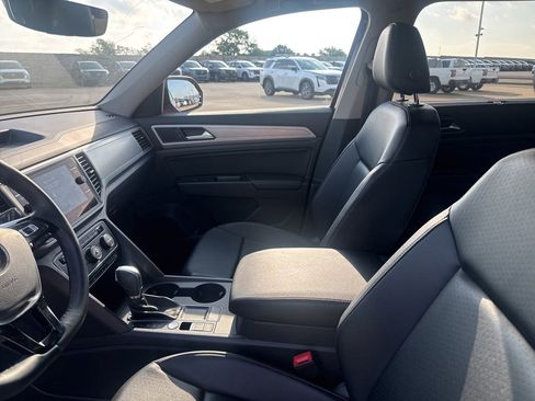 Used 2019 Volkswagen Atlas SE w/ Towing Package FWD image 39