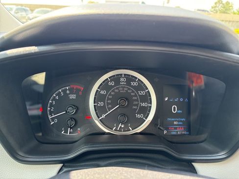 Used 2022 Toyota Corolla LE image 16