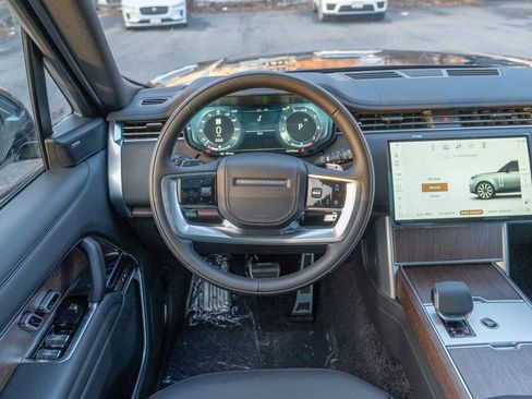 New 2026 Land Rover Range Rover SE image 12