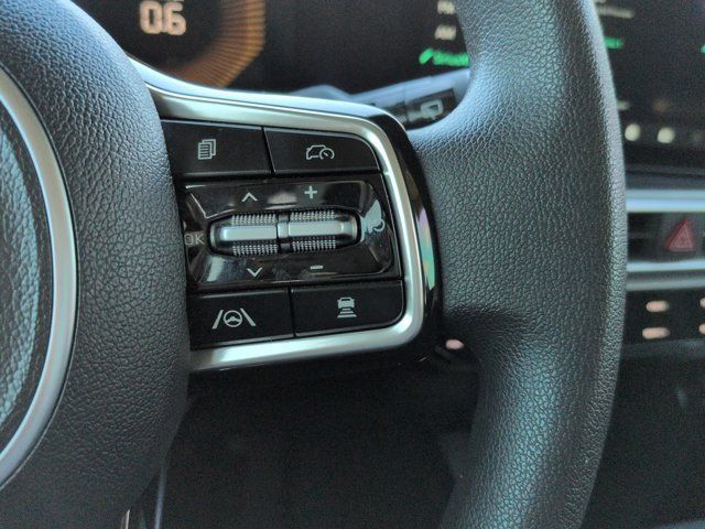 Used 2025 Kia Sorento LX FWD image 23