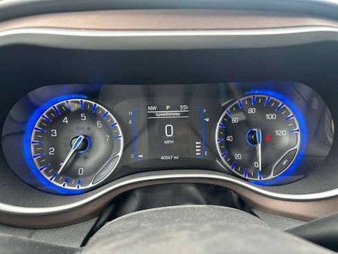 Used 2024 Chrysler Voyager LX FWD image 12