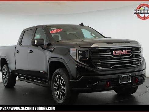 Used 2023 GMC Sierra 1500 AT4 w/ AT4 Preferred Package AWD/4WD image 1