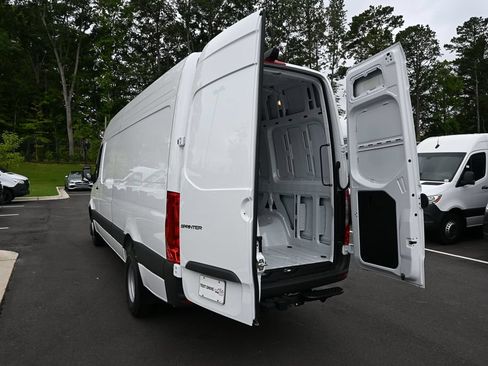 Used 2026 Mercedes-Benz Sprinter 4500 image 29