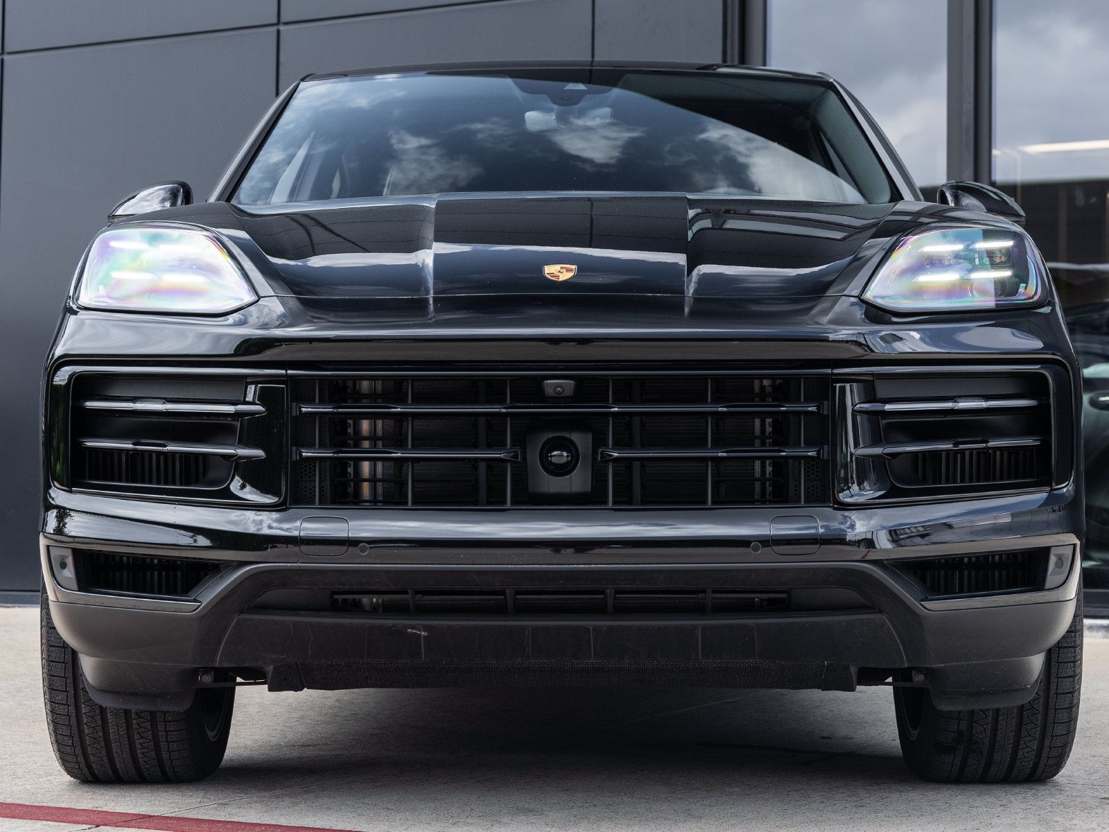 Certified 2025 Porsche Cayenne E-Hybrid Coupe AWD/4WD image 8