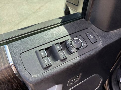 Used 2020 Ford F350 Lariat w/ Lariat Ultimate Package image 23