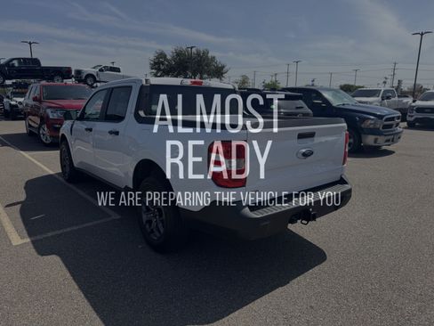 Used 2024 Ford Maverick XLT FWD image 3