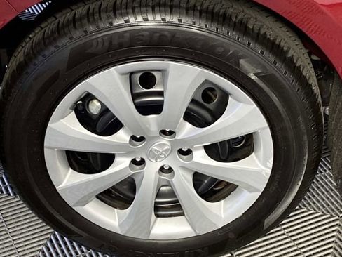 Used 2025 Toyota Corolla LE FWD image 28