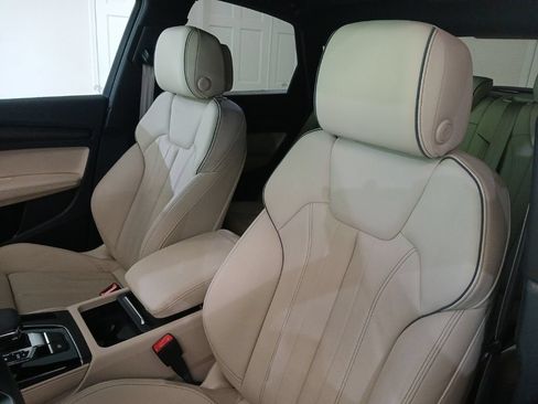 Used 2022 Audi Q5 2.0T Premium Plus w/ Premium Plus Package AWD/4WD image 16