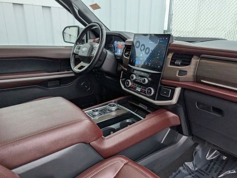 Used 2024 Ford Expedition Max Limited image 34