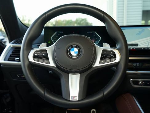 Used 2025 BMW X6 xDrive40i w/ Executive Package image 12