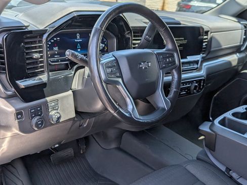 Used 2022 Chevrolet Silverado 1500 LT Trail Boss AWD/4WD image 14