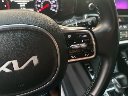 Used 2022 Kia Sorento S image 17