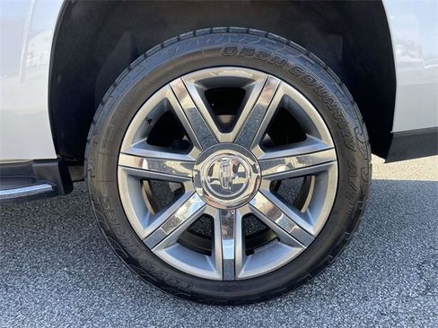 Used 2019 Cadillac Escalade Premium Luxury image 10