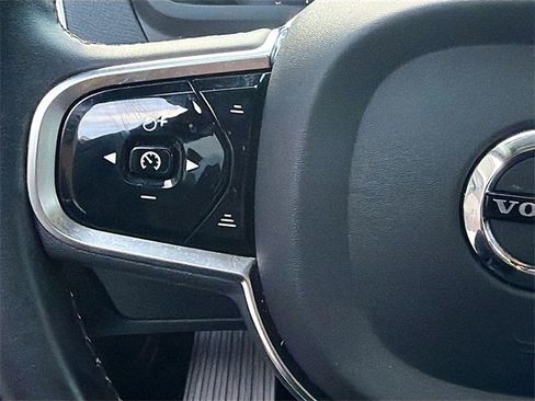 Used 2024 Volvo XC90 B5 Core image 36