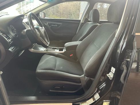 Used 2014 Nissan Altima 2.5 SV w/ Convenience Package image 8