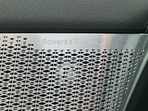 Used 2025 Volvo EX90 Ultra AWD/4WD image 18