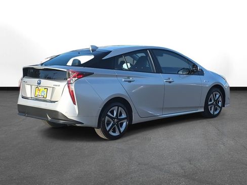 Certified 2017 Toyota Prius Four Touring image 5