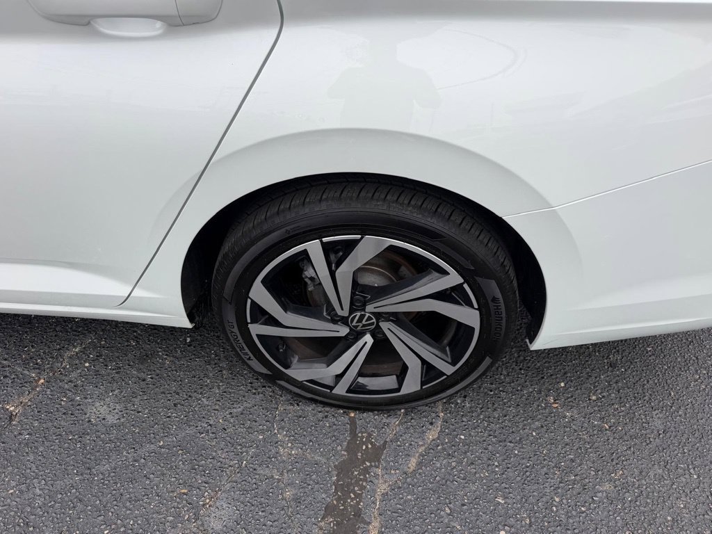 Used 2025 Volkswagen Jetta SEL FWD image 10