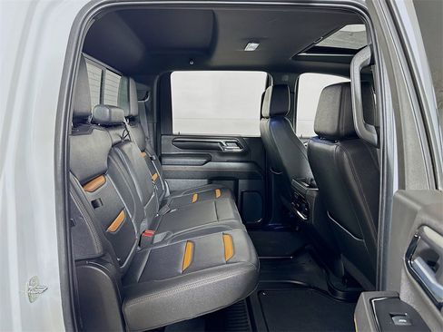 Used 2024 GMC Sierra 2500 AT4 w/ AT4 Premium Plus Package image 27