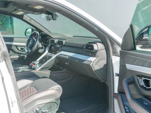 Used 2021 Lamborghini Urus AWD/4WD image 61