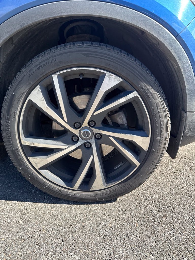 Used 2019 Volvo XC40 T5 R-Design AWD/4WD image 8