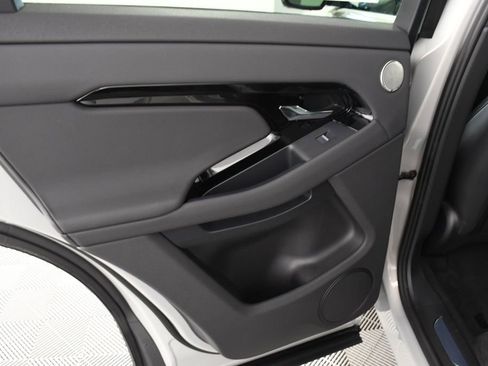 Used 2026 Land Rover Range Rover Evoque Dynamic SE image 25