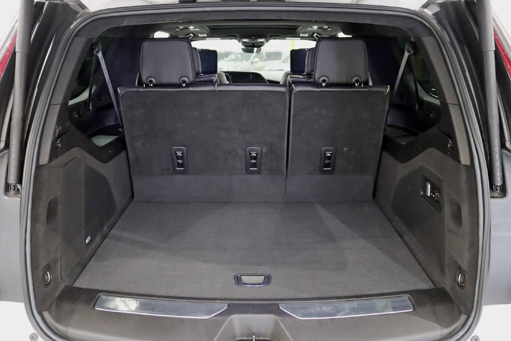 Used 2023 Cadillac Escalade ESV V w/ LPO, ONYX Package AWD/4WD image 45