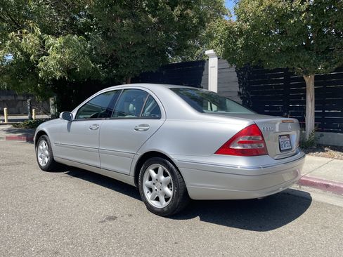 Used 2003 Mercedes-Benz C 320 Sedan image 6
