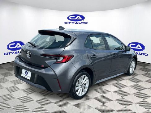 Used 2025 Toyota Corolla SE FWD image 3