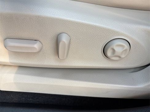 Used 2019 Buick Envision Preferred image 16