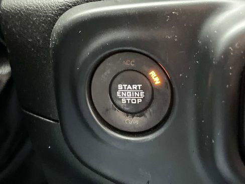 Used 2023 Jeep Wrangler Sport image 31