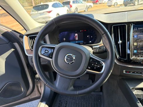 Certified 2023 Volvo XC60 B5 Plus w/ Protection Package Premier image 18