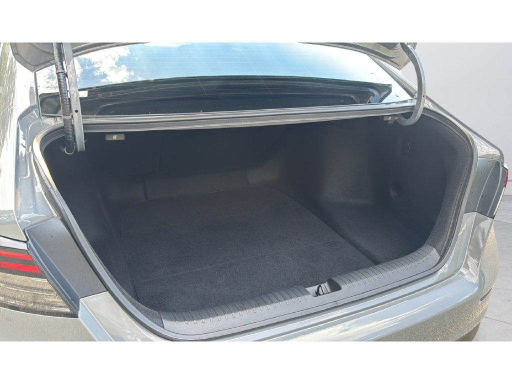 Used 2025 Honda Accord Sport image 18
