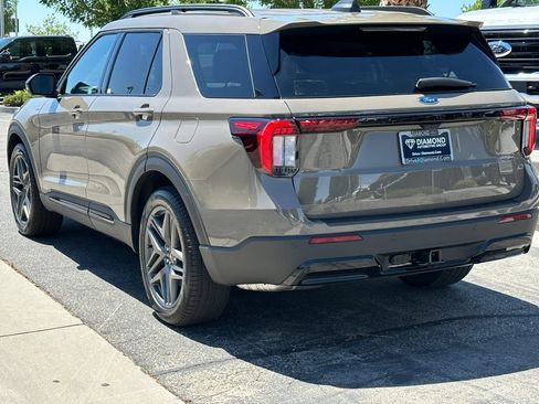 New 2026 Ford Explorer ST-Line RWD image 5
