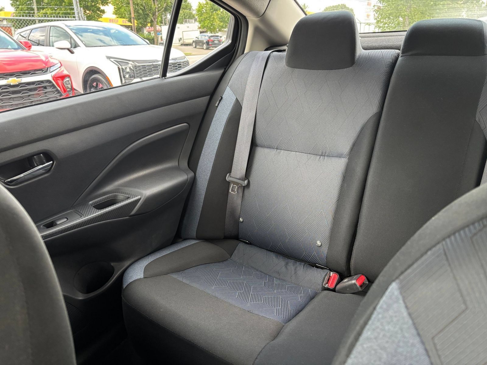Used 2025 Nissan Versa SV FWD image 37
