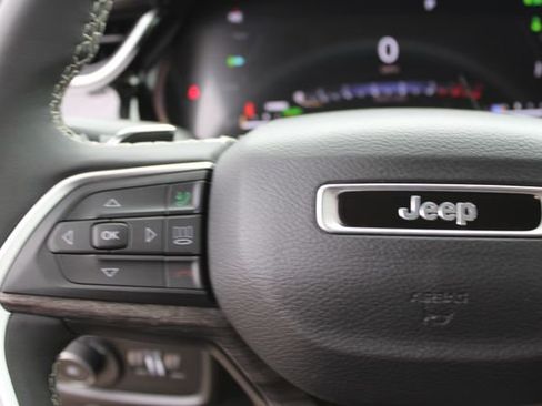 Used 2023 Jeep Grand Cherokee 30th Anniversary image 16